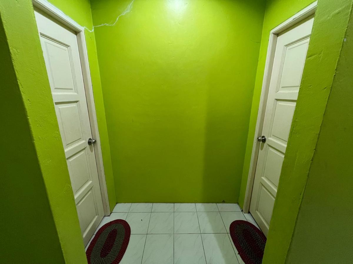 Hanif Homestay Kuching Exterior foto